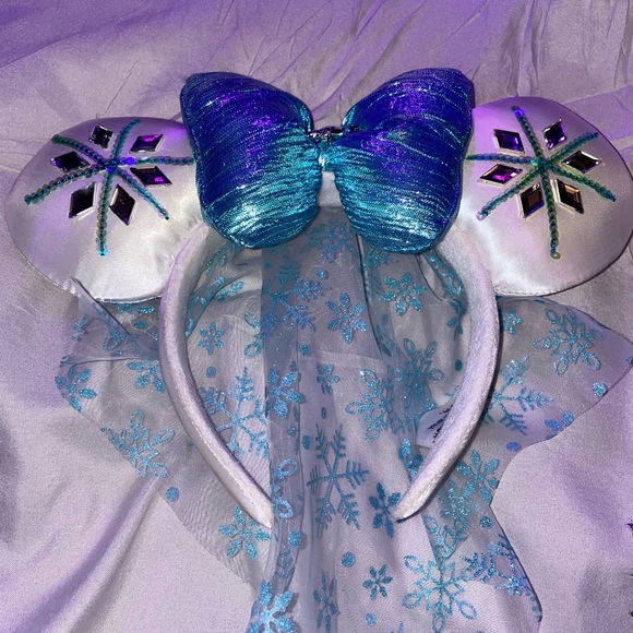 Disney Elsa Ears - Picture 1 of 2